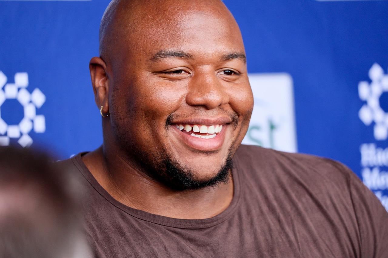 Dexter Lawrence Pairs Dominance on Field With Commitment to Giving Back