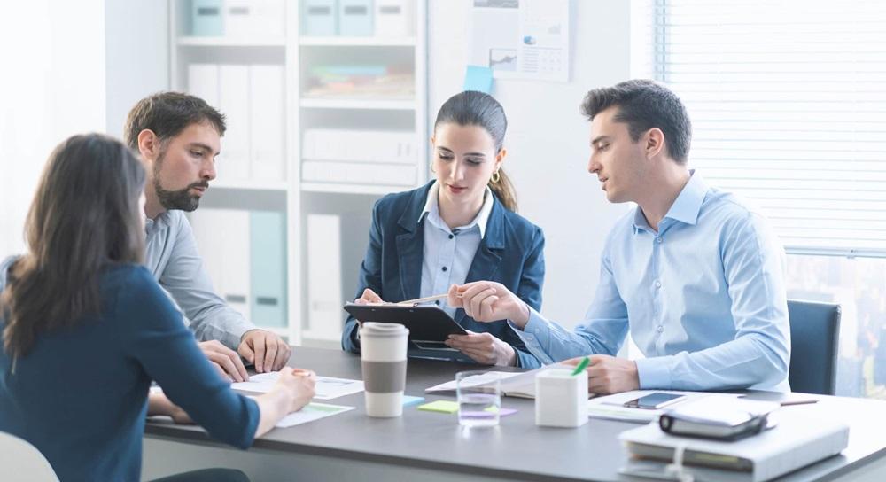 How Data Helps Improve Recruitment Decisions How Data Helps Improve Recruitment Decisions