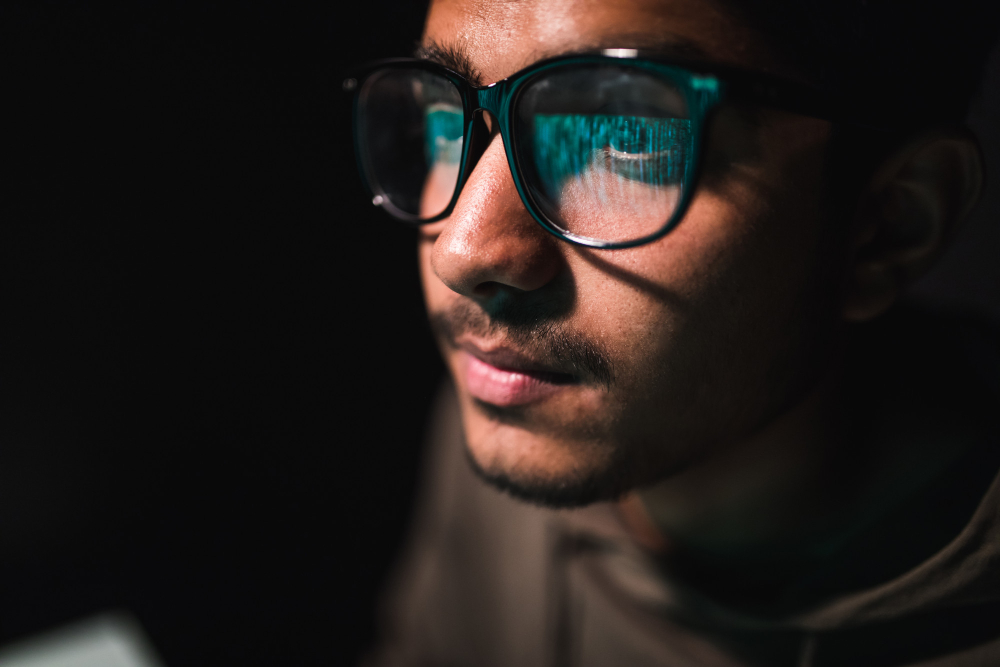 Why IT Professionals Need Blue Light Glasses for Eye Safety