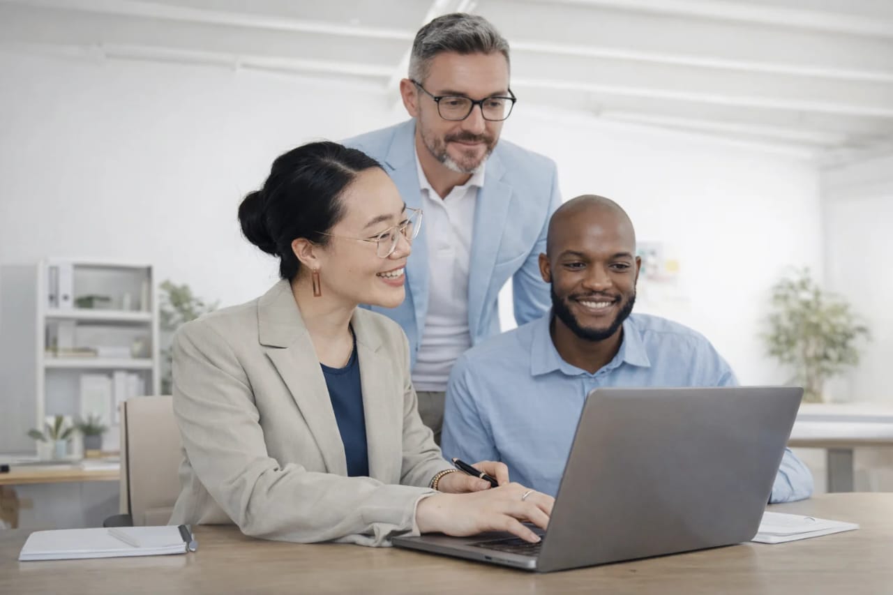 Scaling International Teams: Why Remote EOR Services Are Essential for Recruiters