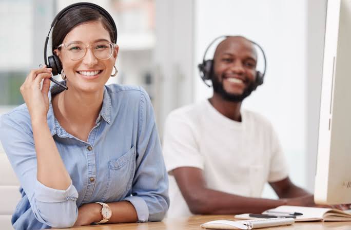 How Answering Services Help HR Teams Improve Candidate Communication