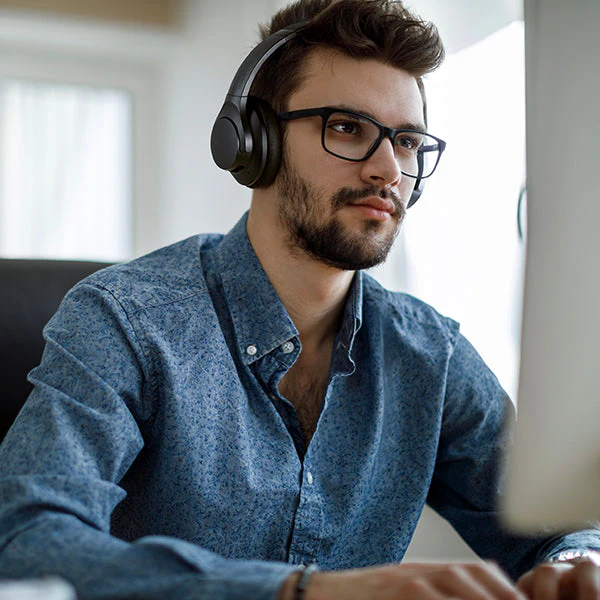 The Ultimate Guide to Choosing Headphones With Wireless and Where to Shop Earbuds