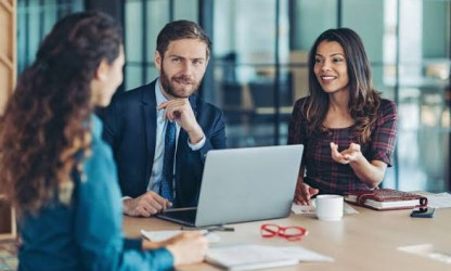 ATS vs Traditional Hiring: Is It Time for HR Teams to Switch in 2026?