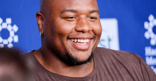 Dexter Lawrence Pairs Dominance on Field With Commitment to Giving Back