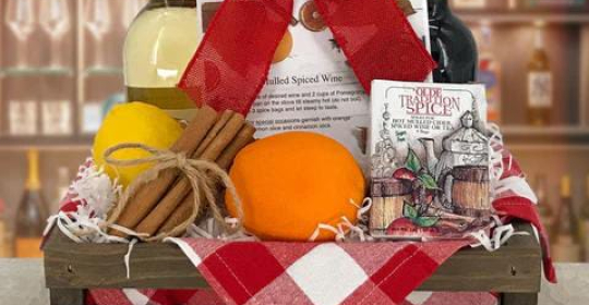 Seasonal Gift Basket Concepts for HR Holiday Campaigns